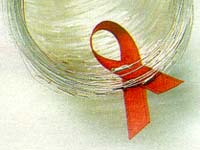 Cgil contro l'Aids: l'impegno che rinasce - 0104 aidssimbolo 1 2 - Gay.it Archivio