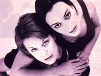 Le Filippine non risconoscono le unioni gay - 0109 lesbiche 2 - Gay.it Archivio