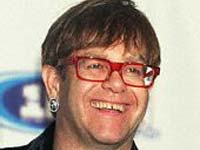 Elton John: "Sono fortunato a non avere l'Aids" - 0115 eltonjohn 1 - Gay.it Archivio