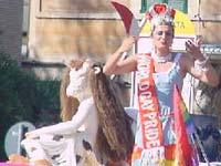 Luxuria: "Mai criticato il Gay Village" - 0115 - Gay.it Archivio