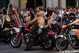 PROTESTANTI A ROMA: PORTE APERTE AGLI OMOSESSUALI - 0244 motociclettegay - Gay.it Archivio