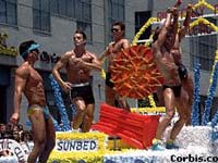 GAY, QUALE FUTURO? - 0244 muscoli - Gay.it Archivio