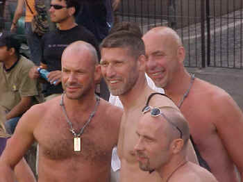 BILANCIO DI UN TRIONFO - 0244 ragazzi - Gay.it Archivio
