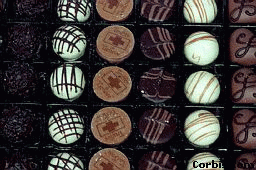 CIOCCOLATA AMORE MIO - 0258 cioccolatini2 - Gay.it Archivio