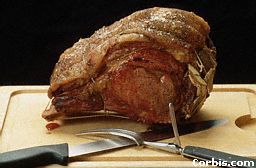 DALL'APERITIVO AL DOLCE, ECCO LA CENA ARCOBALENO - 0258 roast beef - Gay.it Archivio