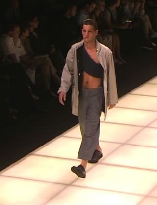 IL MASCHIO E LA MODA - 0259 pitti99 2 - Gay.it Archivio