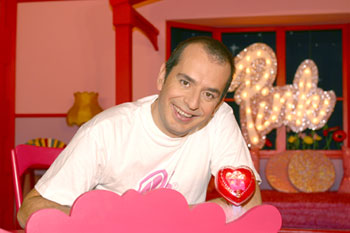 GOSSIP, CHECCHE E AMENITÀ - 05 PINK Fabio Canino - Gay.it Archivio