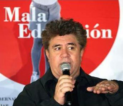CINEMA E MUSICA A TUTTO GAY - Almodovar03 - Gay.it Archivio