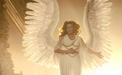 ARRIVANO GLI ANGELI - AngelsUS Thomson - Gay.it Archivio