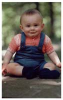 CHIAMATELO NANEROTTOLO! - Baby 1 - Gay.it Archivio