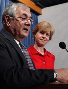 USA: SCONTRO SULLE NOZZE GAY - Barney Frank - Gay.it Archivio