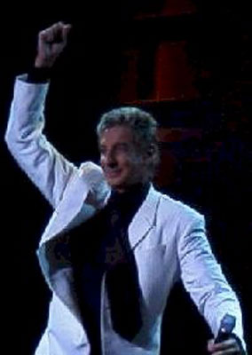 L'ISOLA DEI FAMOSI RUGBISTI GAY - BarryManilow - Gay.it Archivio