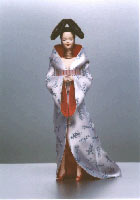 COME FOSSE UNA BAMBOLA. - Bjork - Gay.it Archivio