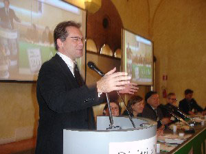 IL NUOVO CORSO DI ARCIGAY - Congresso arcigay 2005 paon - Gay.it Archivio