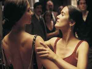 FRIDA SENZA SCHEMI - Frida Judd e Hayek - Gay.it Archivio
