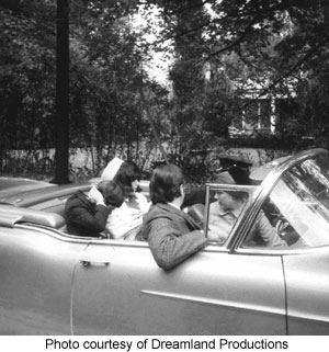 MIO FIGLIO? E' DIVINA. - Glenn asJackie Kennedy - Gay.it Archivio