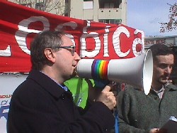 GRILLINI ALLA RISCOSSA! - Grillini manifestazione - Gay.it Archivio