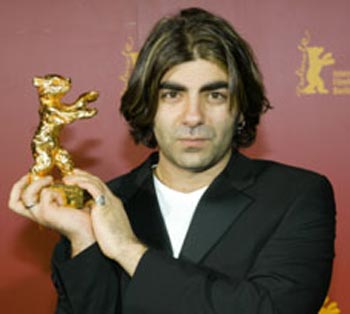 Berlinale: Lifshitz vince il Teddy Bear - Head On - Gay.it Archivio
