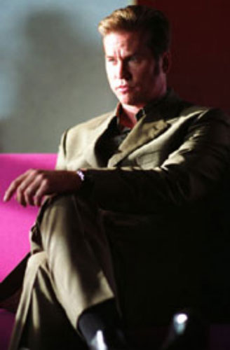 VAL KILMER DETECTIVE GAY - Kiss Kiss Bang Bang 7 - Gay.it Archivio
