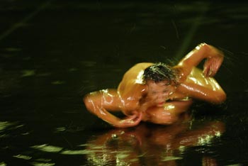 DANZA IL GUERRIERO DELLA BELLEZZA - Quando7 - Gay.it Archivio