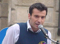 "UN TRIANGOLO ROSA PER VINCERE" - Zan - Gay.it Archivio
