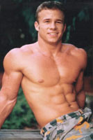 I PECCATI DEL FITNESS 2 - addominali11 - Gay.it Archivio
