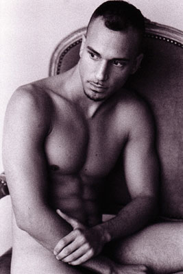 BELLO, BRAVO E GAY! - arigold03 - Gay.it Archivio