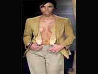 PRADA E ARMANI: DUE MONDI, DUE STILI - armanipelle - Gay.it Archivio