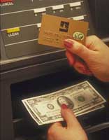 OCCHIO AI TUOI SOLDI - bancomat - Gay.it Archivio