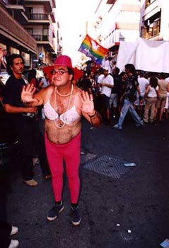 IL PRIDE VISTO DA UN ETERO - baripiero04 - Gay.it Archivio