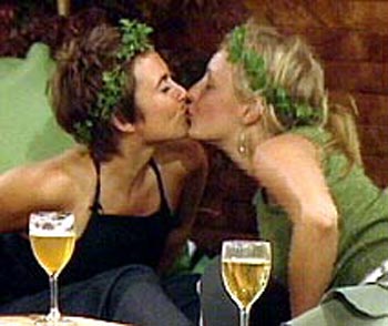 BACIO GAY AL GRANDE FRATELLO - bb kiss2 - Gay.it Archivio