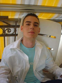 LUCA DA PROTEGGERE - bellino03 - Gay.it Archivio