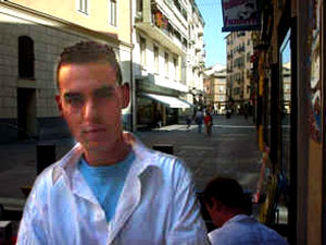 LUCA DA PROTEGGERE - bellino04 - Gay.it Archivio
