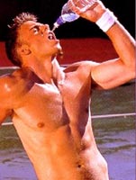 ALLENARSI CON LA CORDA - beve3 - Gay.it Archivio