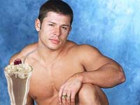 FRULLATI: CIBO ESTIVO - beve 05 - Gay.it Archivio