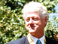 UNA GUERRA CONTRO L'UMANITÀ - bill clinton02 - Gay.it Archivio