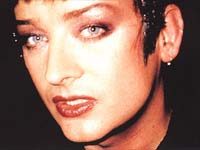 NON SIATE TROPPO ETERO… - boy george 1 - Gay.it Archivio