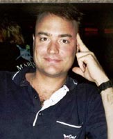 UN GAY CONTRO I DIROTTATORI - brunett - Gay.it Archivio