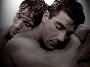 SESSO AL BUIO - buio01 - Gay.it Archivio