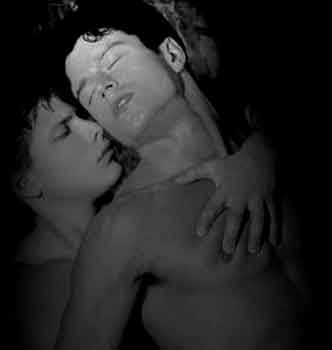 SESSO AL BUIO - buio04 - Gay.it Archivio