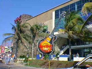 SOLE, SESSO E ALTRE AMENITÀ - cancun02 - Gay.it Archivio