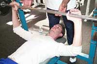 CIBO, SONNO E SPORT - chest1 - Gay.it Archivio