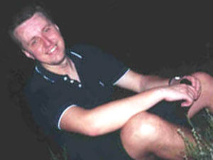 CLAUDIO: GAY, CON IRONIA - claudiobertini03 - Gay.it Archivio