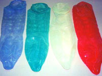 Brasile: 10 milioni di condom per Carnevale - condom04 - Gay.it Archivio