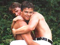 "GAY ITALIANI, DATEVI UNA MOSSA!" - coppia46 - Gay.it Archivio