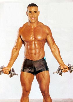 MUSCOLI: MOMENTO DEL RISULTATO 2 - definito07 - Gay.it Archivio
