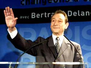PARIGI: Il sindaco di nuovo in pubblico - delanoe 1 - Gay.it Archivio