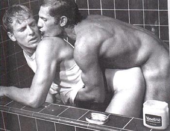 A CACCIA DEL VIRUS - domination3 - Gay.it Archivio