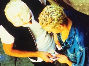 AIDS: i governi non dimentichino tossicodipendenti - droghe due - Gay.it Archivio