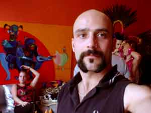 ARRIVA IL PORNO DJ - drumm03 - Gay.it Archivio